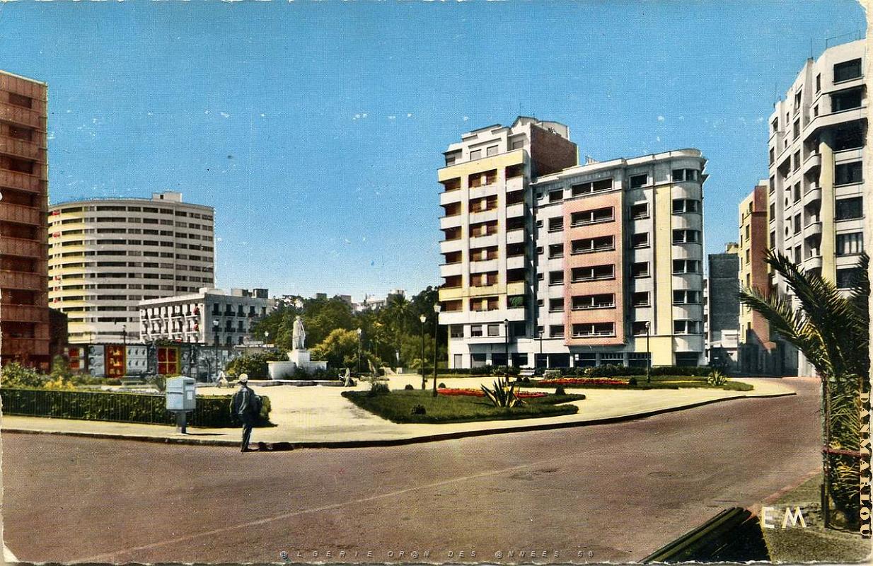 FM c- 008- Square Lyautey.JPG